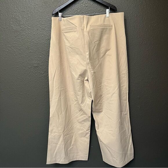 Old Navy High-Waisted Pull-On Pixie Wide-Leg Pants - Picture 8 of 14